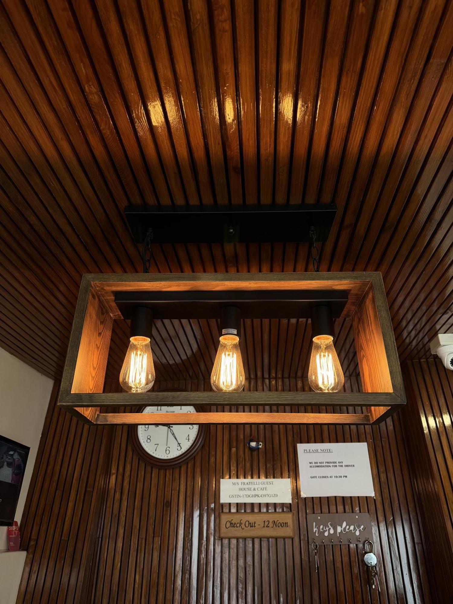 Fratelli Guest House Shillong Extérieur photo